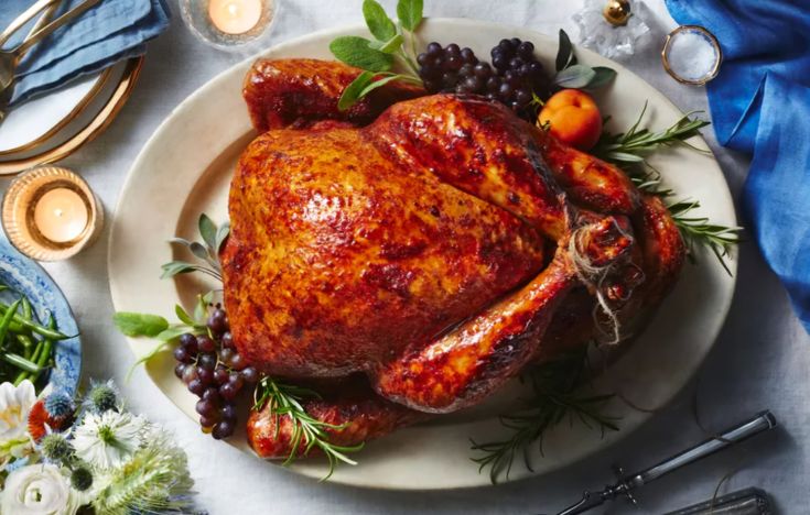 طرز تهیه مرغ کامل در ایرفریر | آموزش گام‌به‌گام پخت مرغ ترد، آبدار و رژیمی در هواپز خانگی