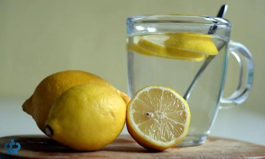 طرز تهیه آب گرم با لیمو
