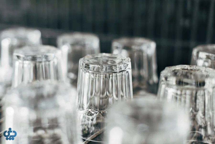 تمایز بنیادین بین شیشه و کریستال