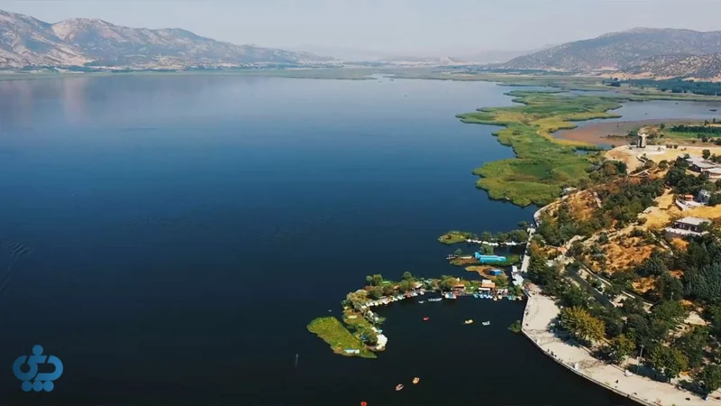 دریاچه زریوار