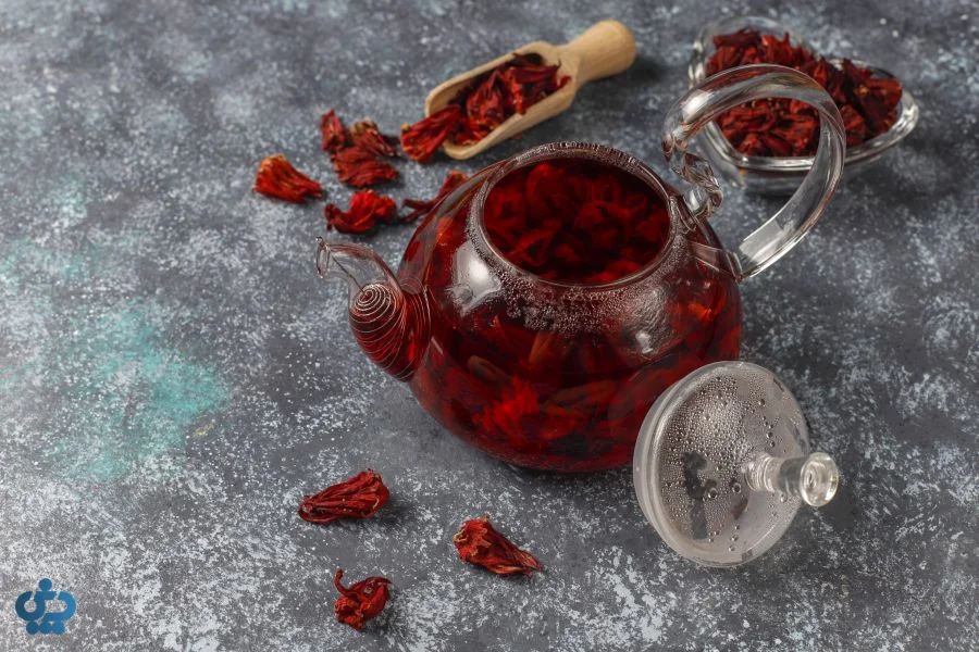 چای ترش دم کرد در قوری شیشه ای