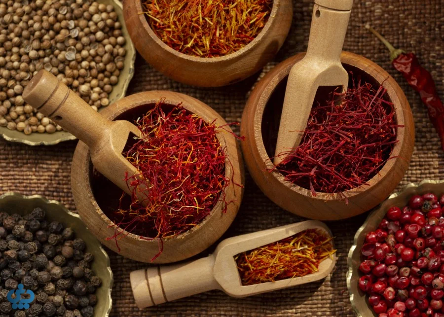 زعفران چیست و چرا به آن طلای سرخ میگویند