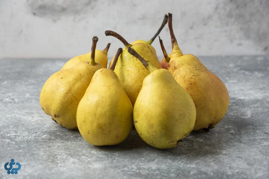 گلابی آبدار و سالم برای گوارش