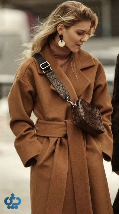 استایل زمستانی با پالتو و بارونی کمربنددار