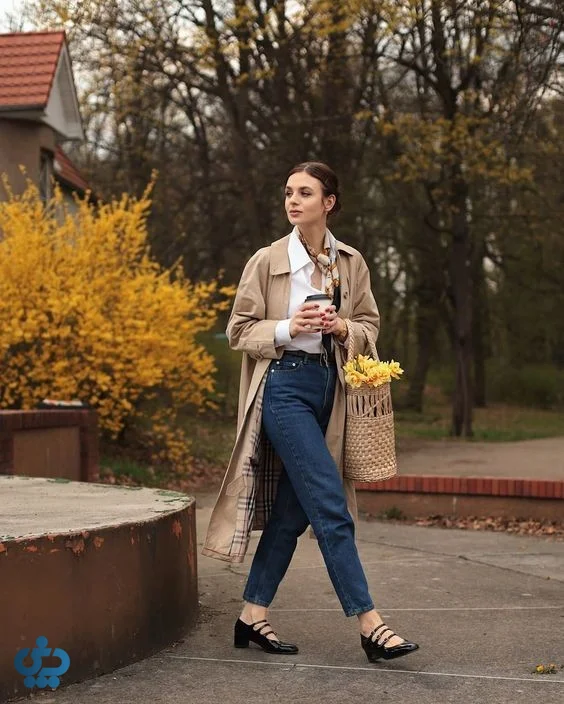 ایده استایل با ترنج کت با جین آبی و پیراهن سفید