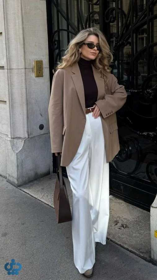 استایل رسمی و محیط کار با رنگ بژ