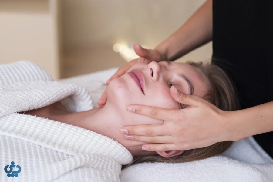 ماساژ کلاسیک (سوئدی) صورت