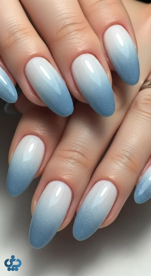 ایده ناخون آبی مه آلود